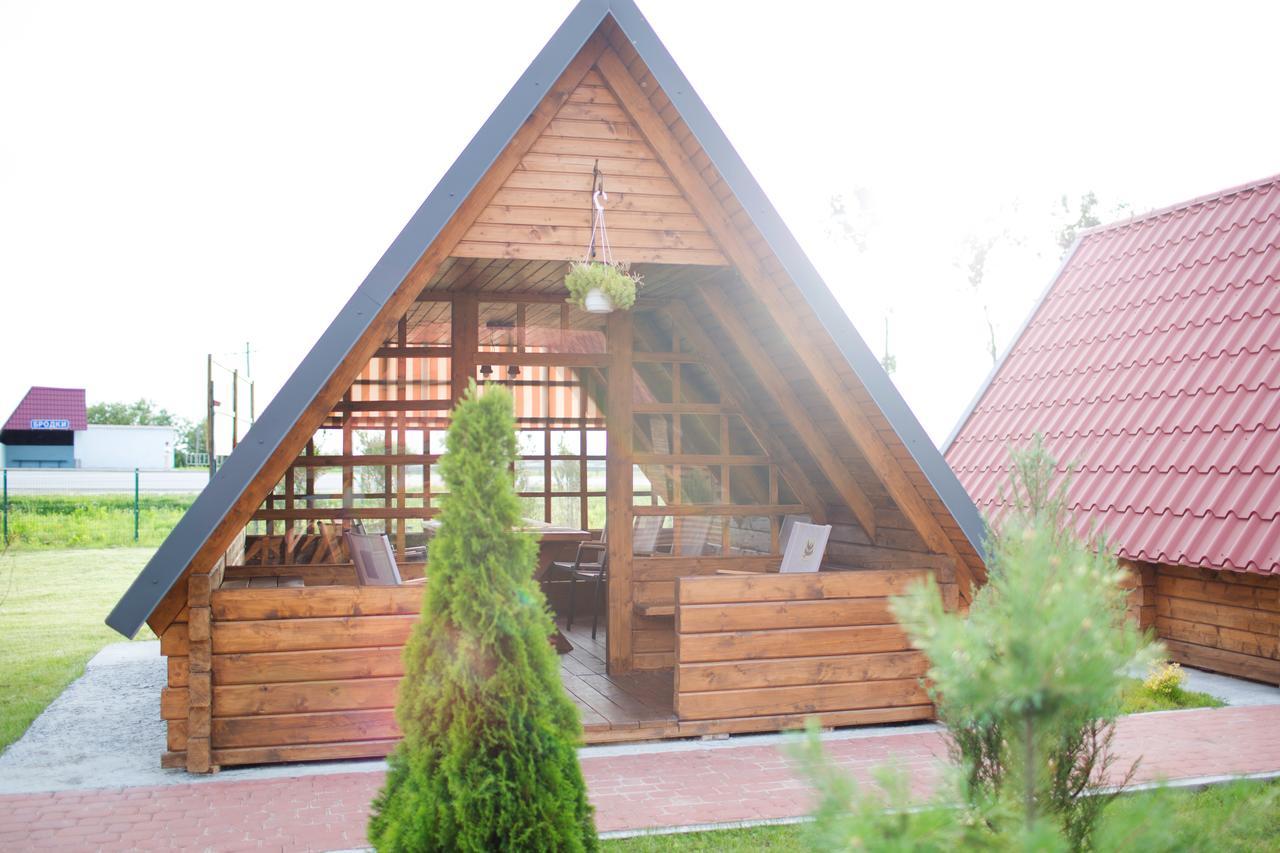 Hotel & Restaurant Complex Hap-Ok Brodki ภายนอก รูปภาพ